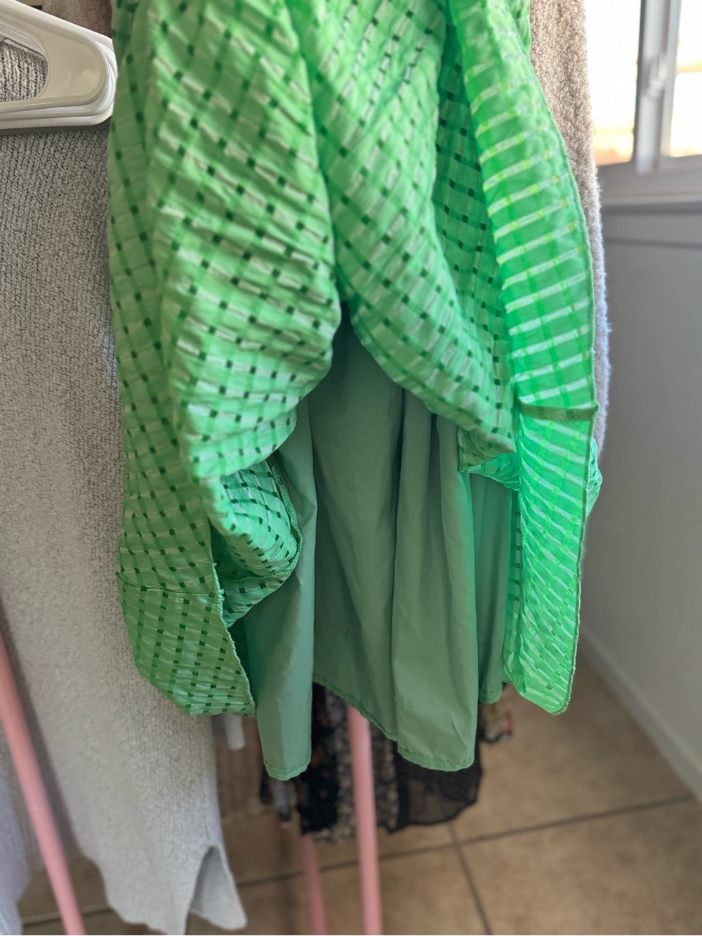 Green Ruffled Summer Dress - Picture 4 of 6
